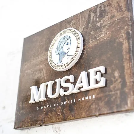 Musae Clio *